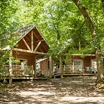 Huttopia Versailles