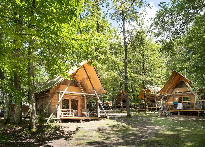 Huttopia Versailles